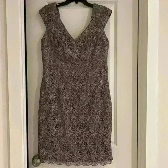 Patra Lace Purple Dress‎ - Picture 1 of 10